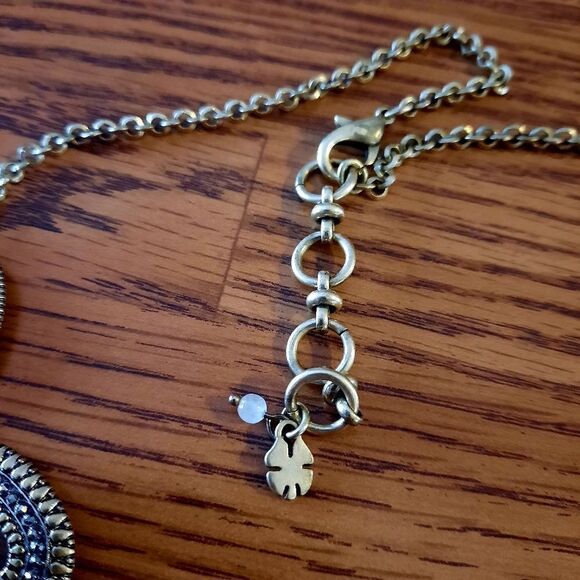 LUCKY BRAND Burnished Gold And Crystal Necklace STATEMENT MAKING - Picture 4 of 9